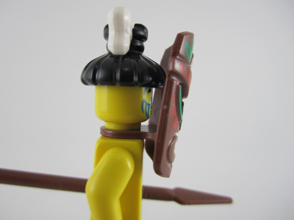 Lego-Minifigures-Series-11-Island-Warrio