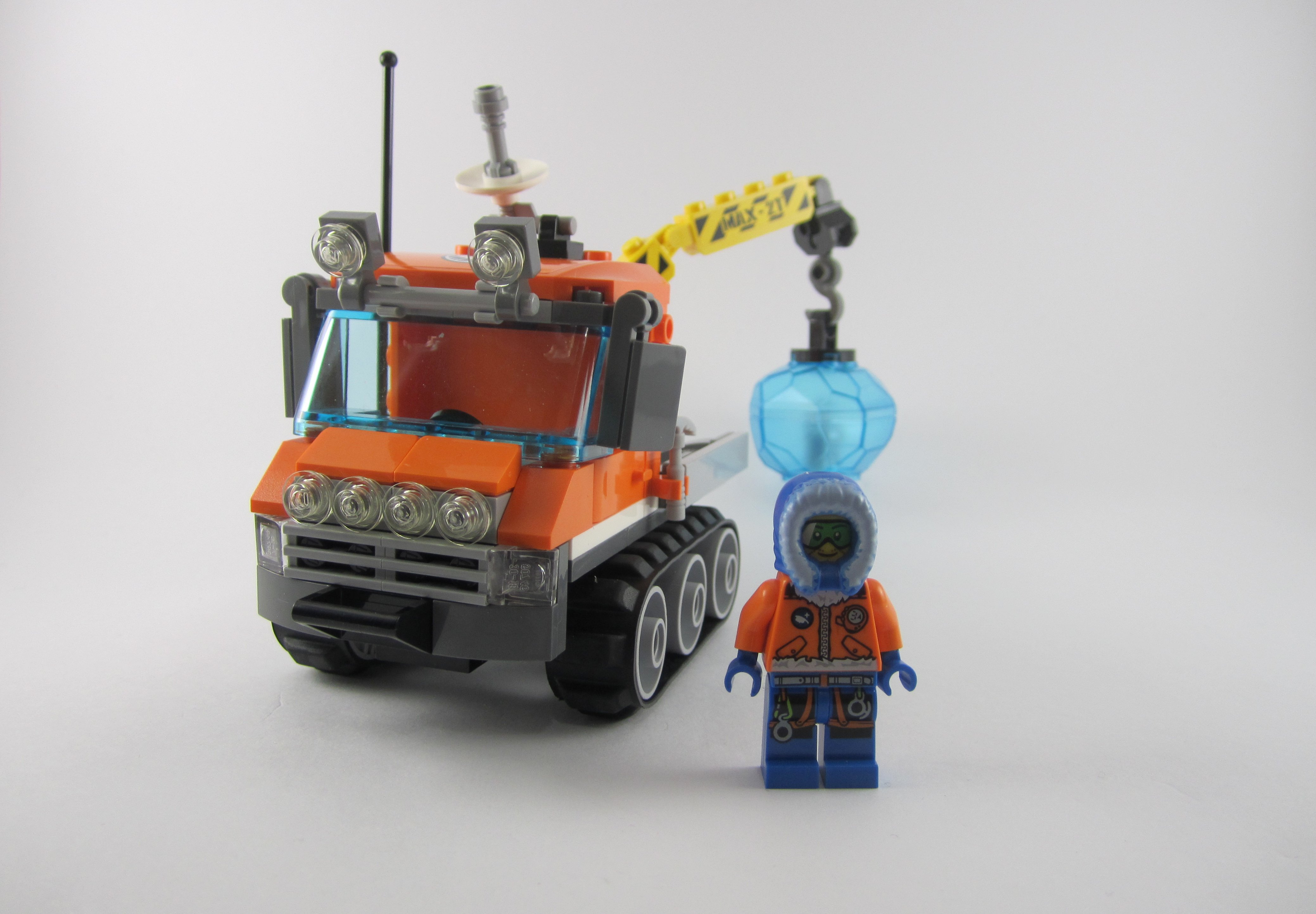 Review: LEGO City 60033 Arctic Ice Crawler