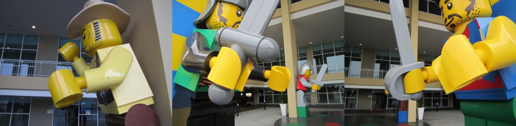 Legoland Malaysia Hotel Minifigure Statue Hands Error