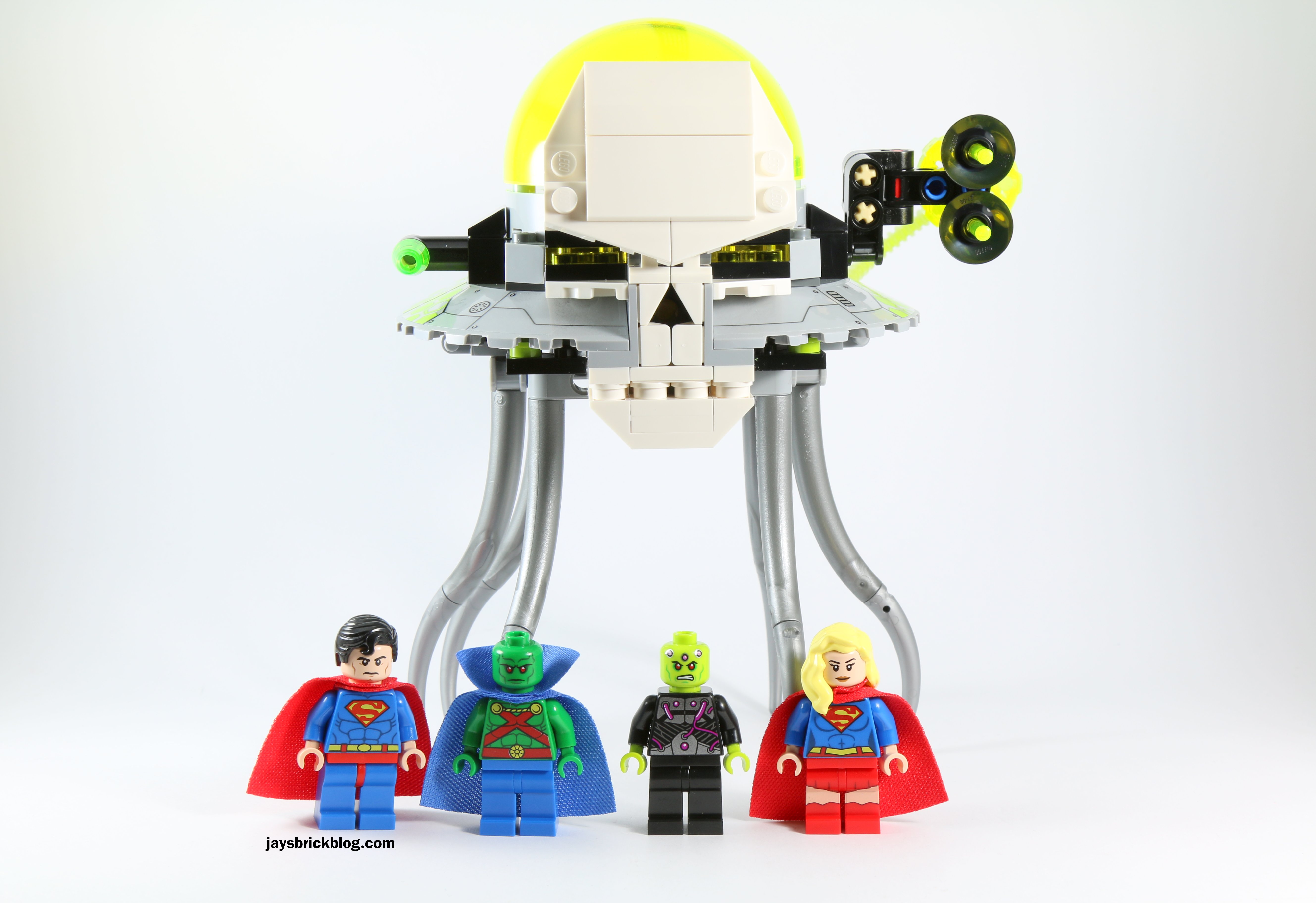 Review: LEGO 76040 Brainiac Attack
