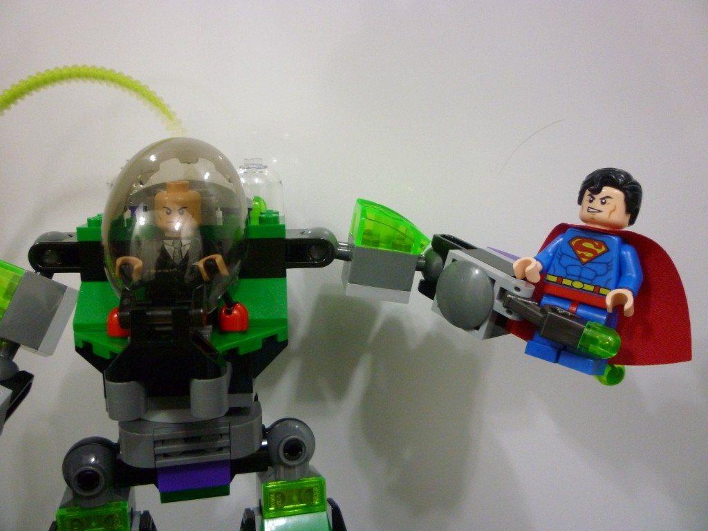 6862-superman-vs-lex-power-armor-24