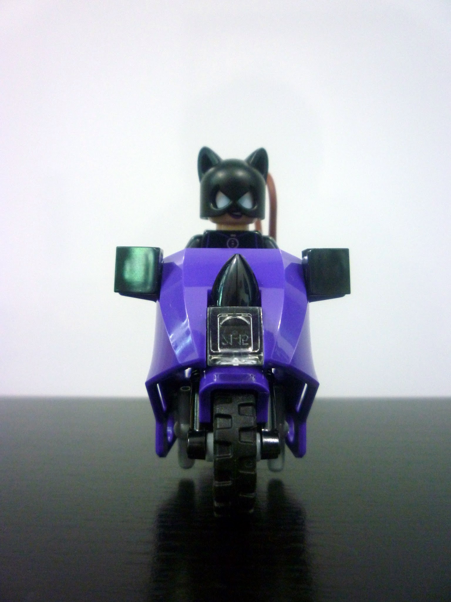 NEW LEGO CATWOMAN FROM SET 6858 BATMAN II sh006 