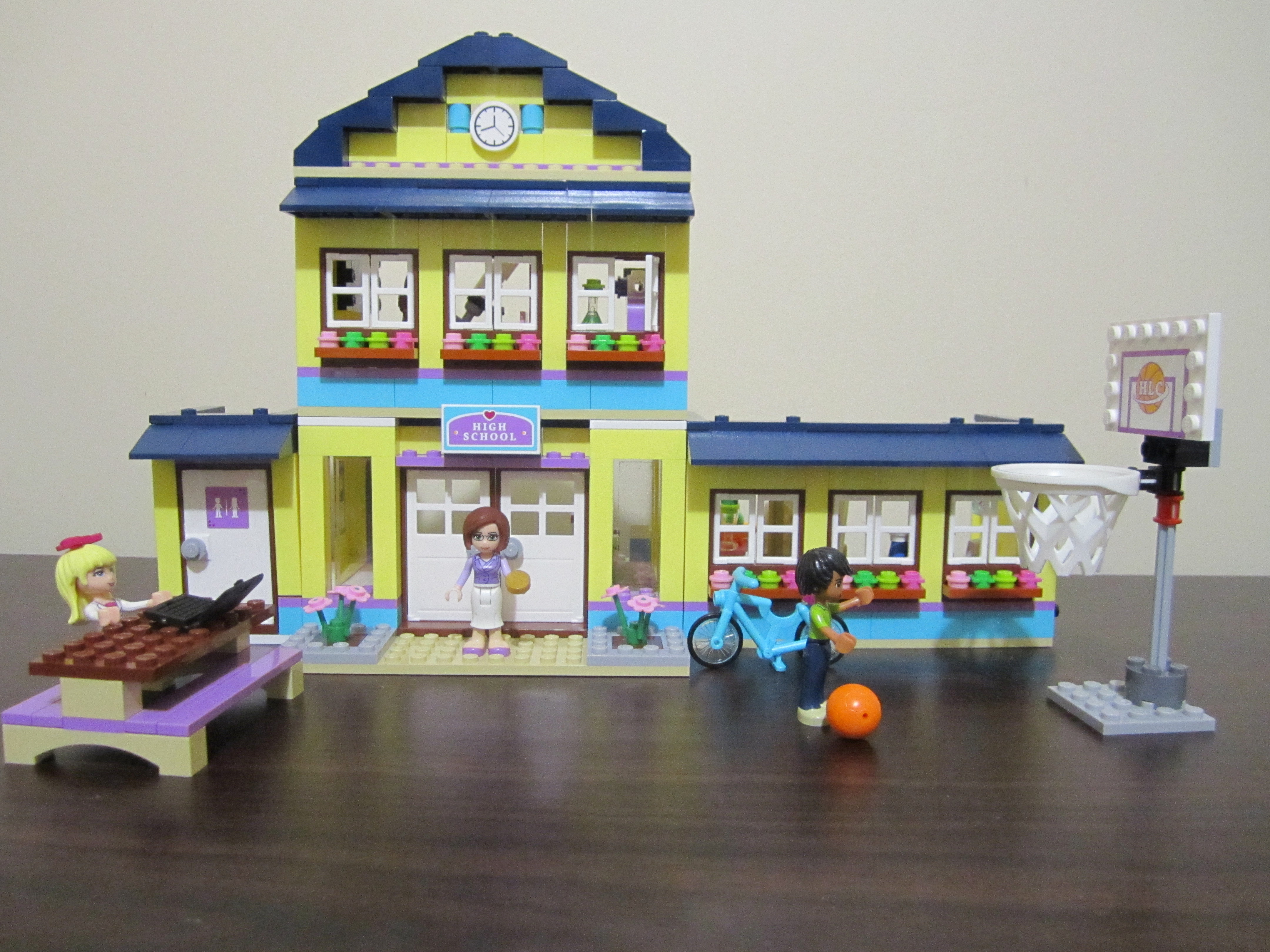 Featured image of post Lego 10275 Target Find many great new used options and get the best deals for lego elf club house set 10275 at the best online prices at ebay