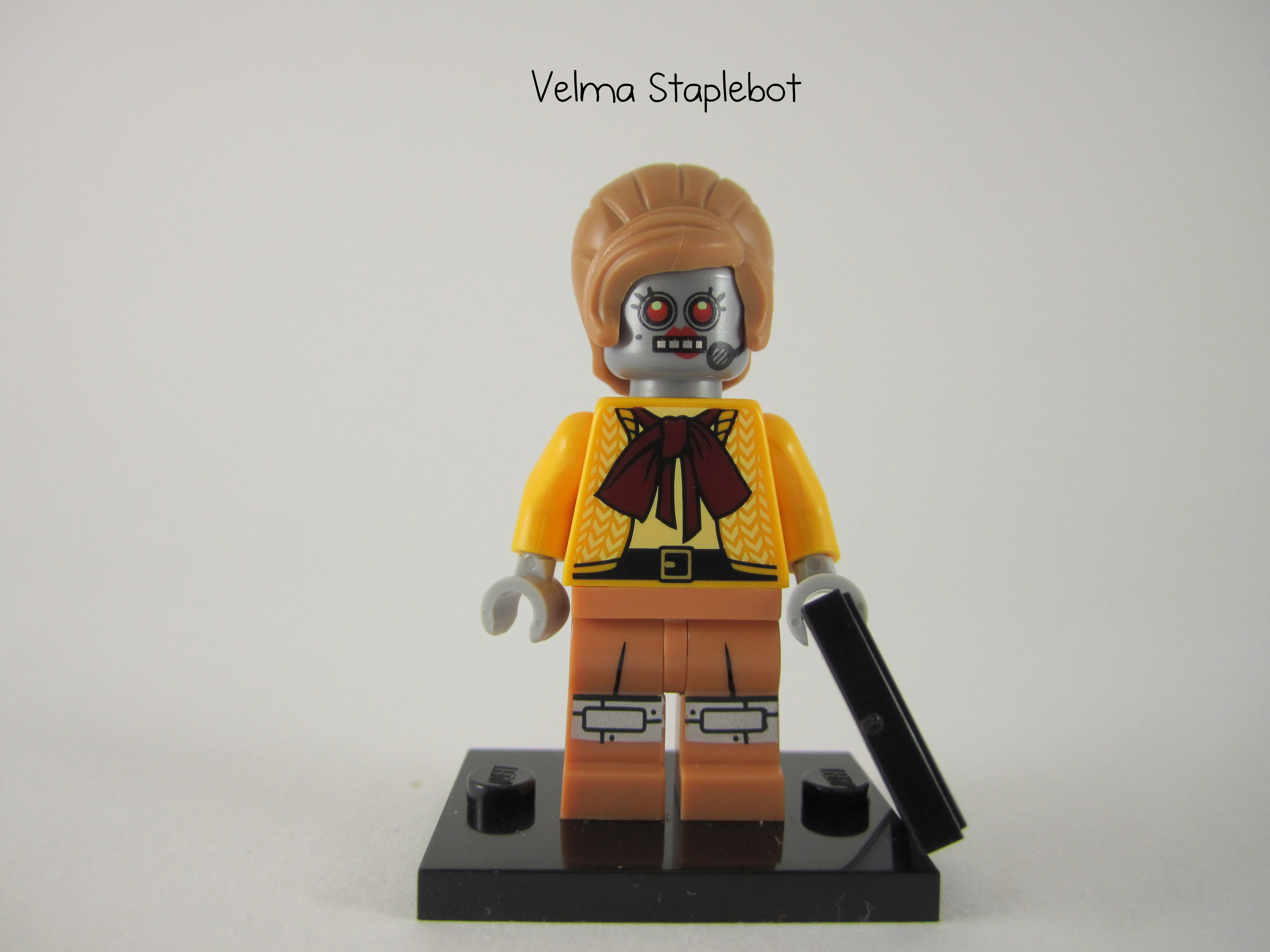 Velma Staplebot Minifig