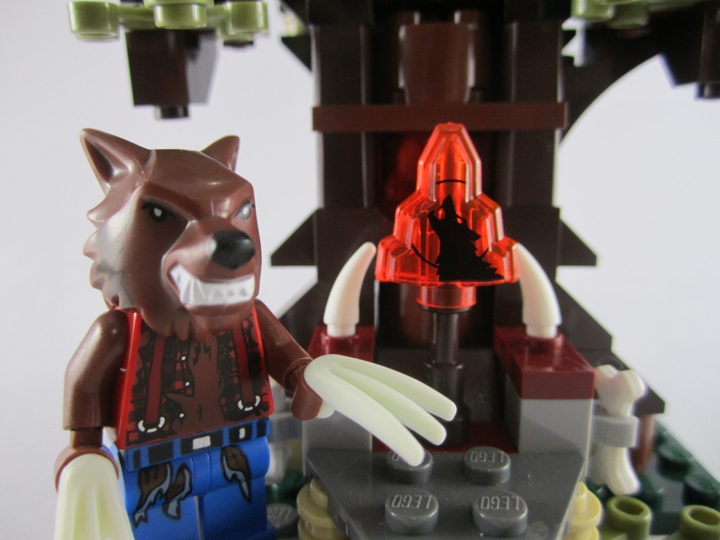 LEGO 9463 The Werewolf Moonstone