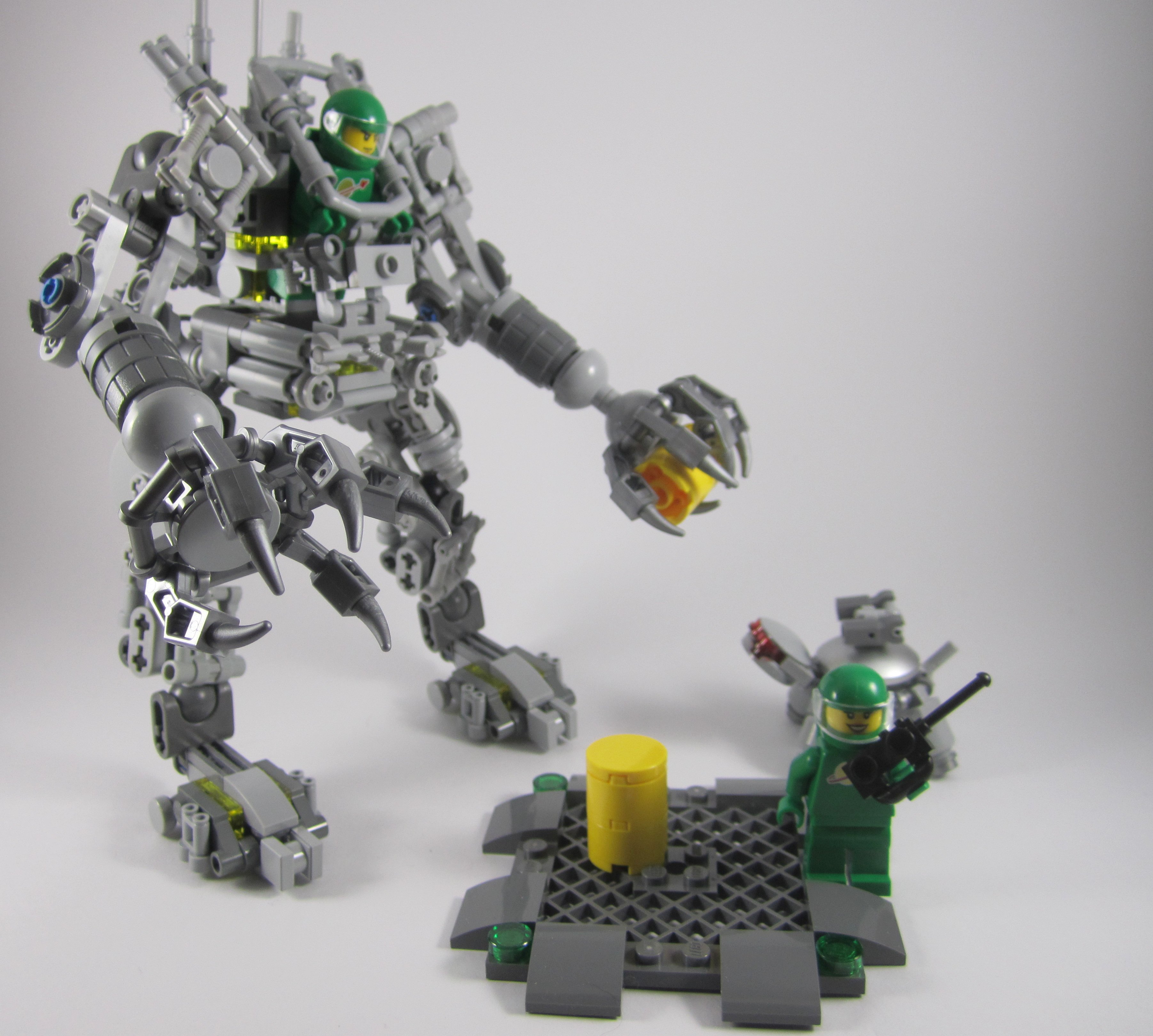 Review: LEGO Ideas Suit Jay's Brick