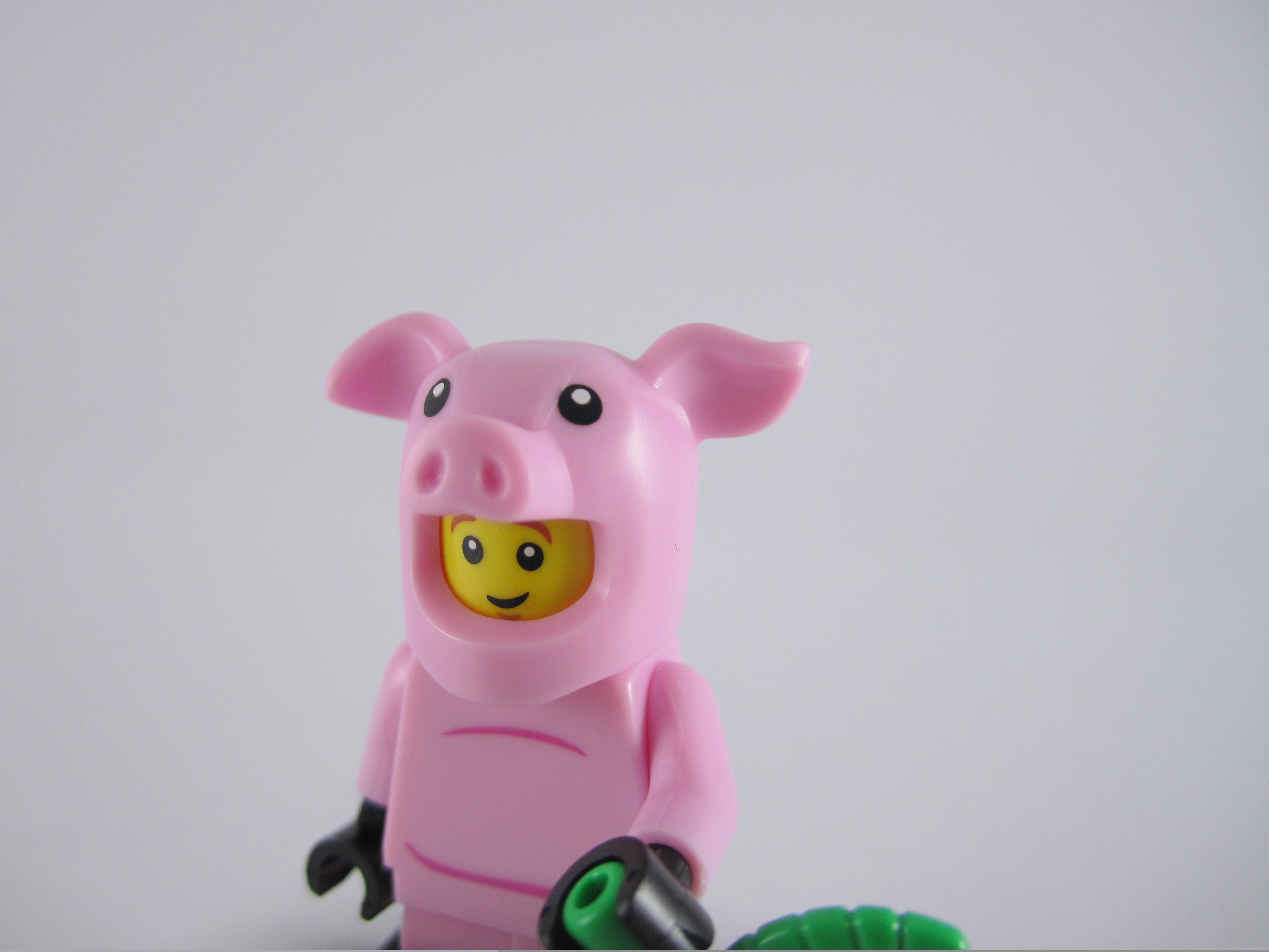 Stand Lego Minifigure Series 12 Piggy Guy w/ Accessory Pig Costume 