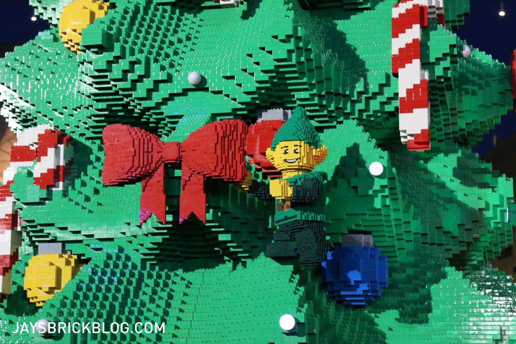 LEGO Christmas Tree Federation Square Melbourne - Elves on the Tree