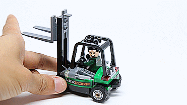 LEGO 76045 Kryptonite Interception - Forklift Play Feature