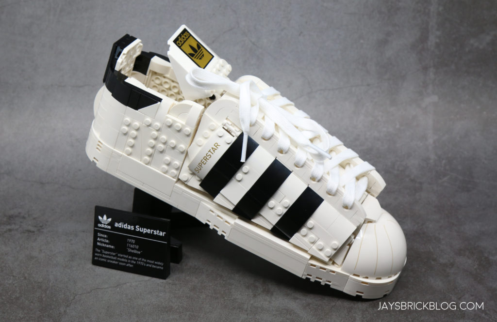 brillante Jugar con veneno Review: LEGO 10282 Adidas Superstar - Jay's Brick Blog