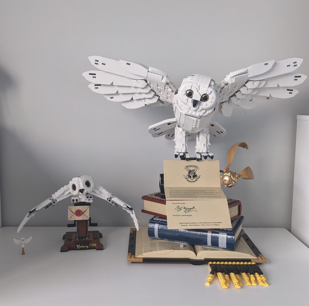 LEGO Harry Potter Hogwarts Icons - Collectors' Edition 76391 20th  Anniversary Collectable Hedwig Owl Model, with 3 Exclusive Golden  Minifigures