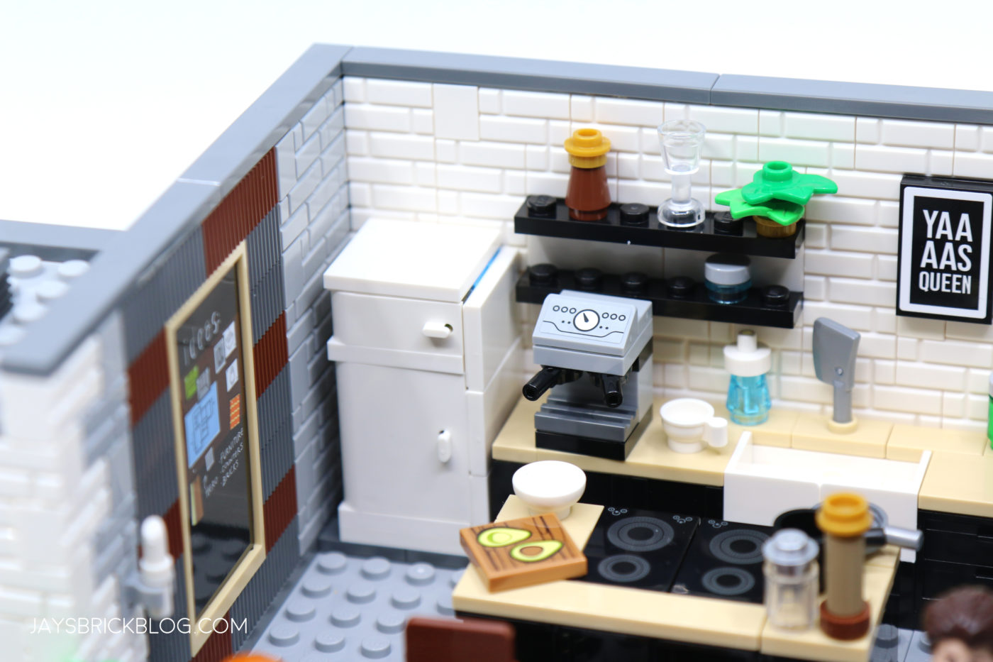 LEGO 10291 Queer Eye Fridge Coffee Machine 1