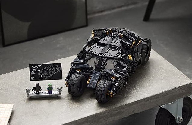 LEGO 76240 DC Batmobile Tumbler Feature