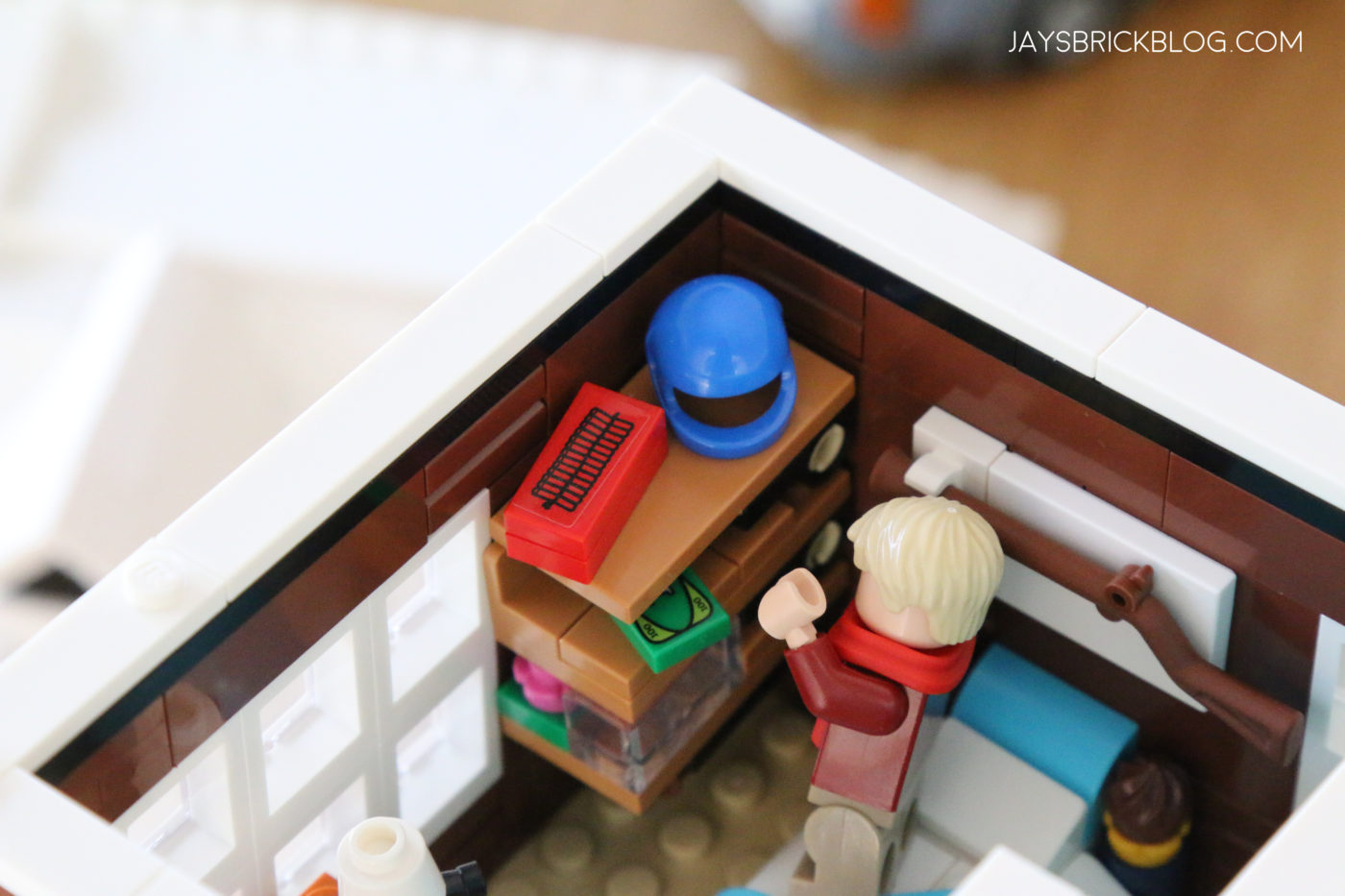 LEGO 21330 Home Alone Buzz Room Shelf