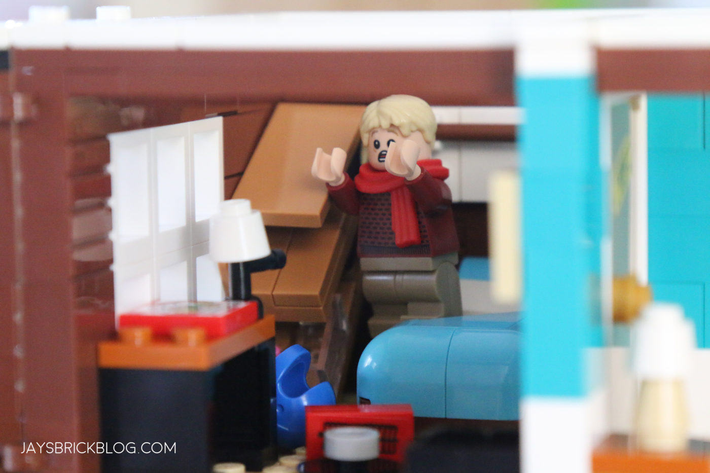 LEGO 21330 Home Alone Buzz Room Shelf Broken