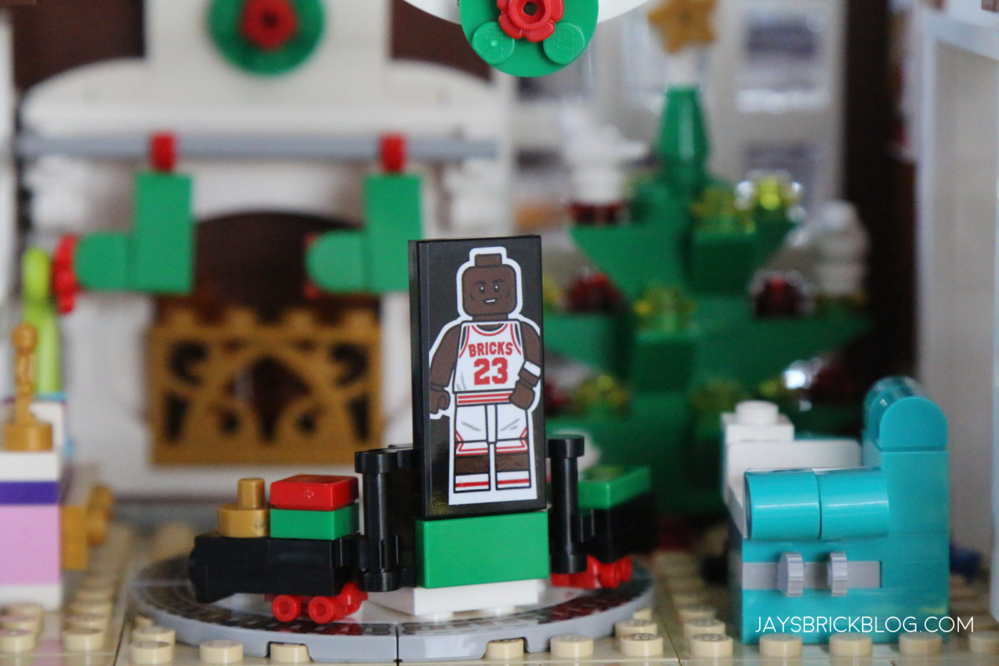 LEGO 21330 Home Alone Michael Jordan Cutout 1