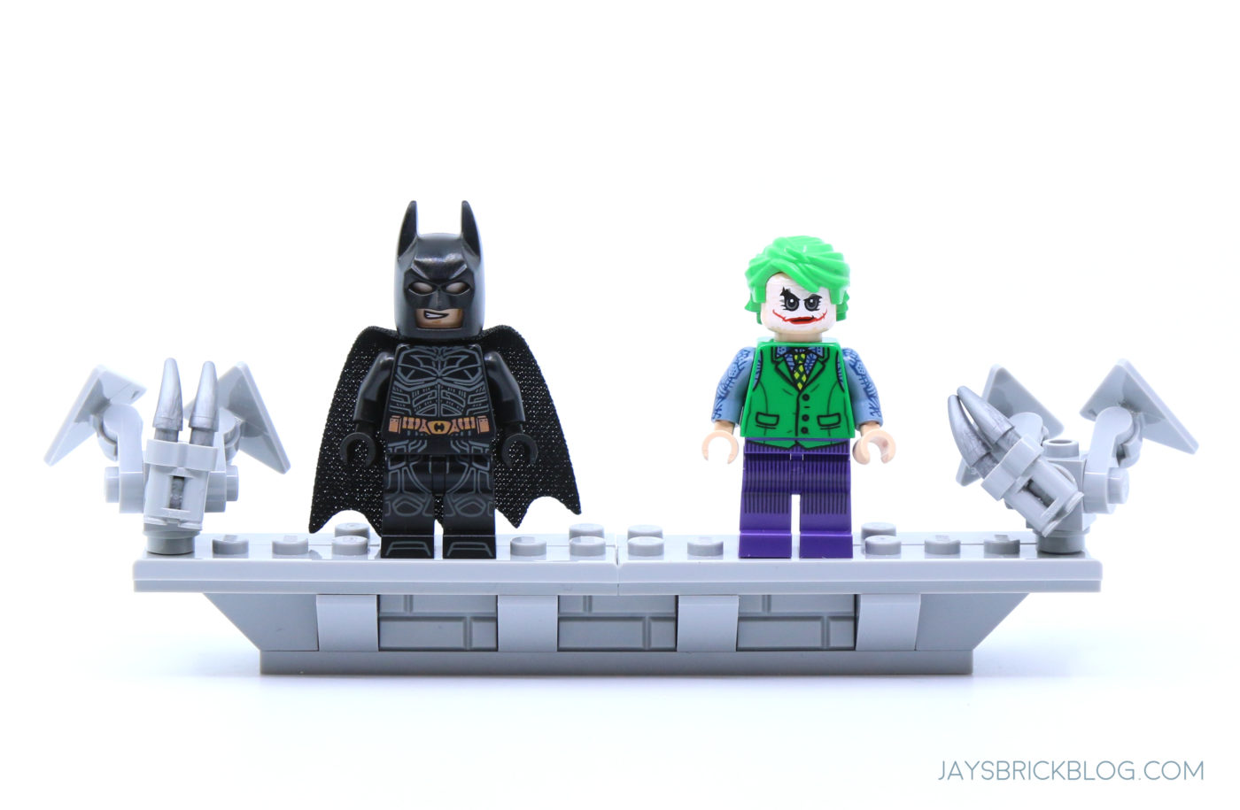 LEGO 76240 Batmobile Tumbler Batman and Joker Minifigs