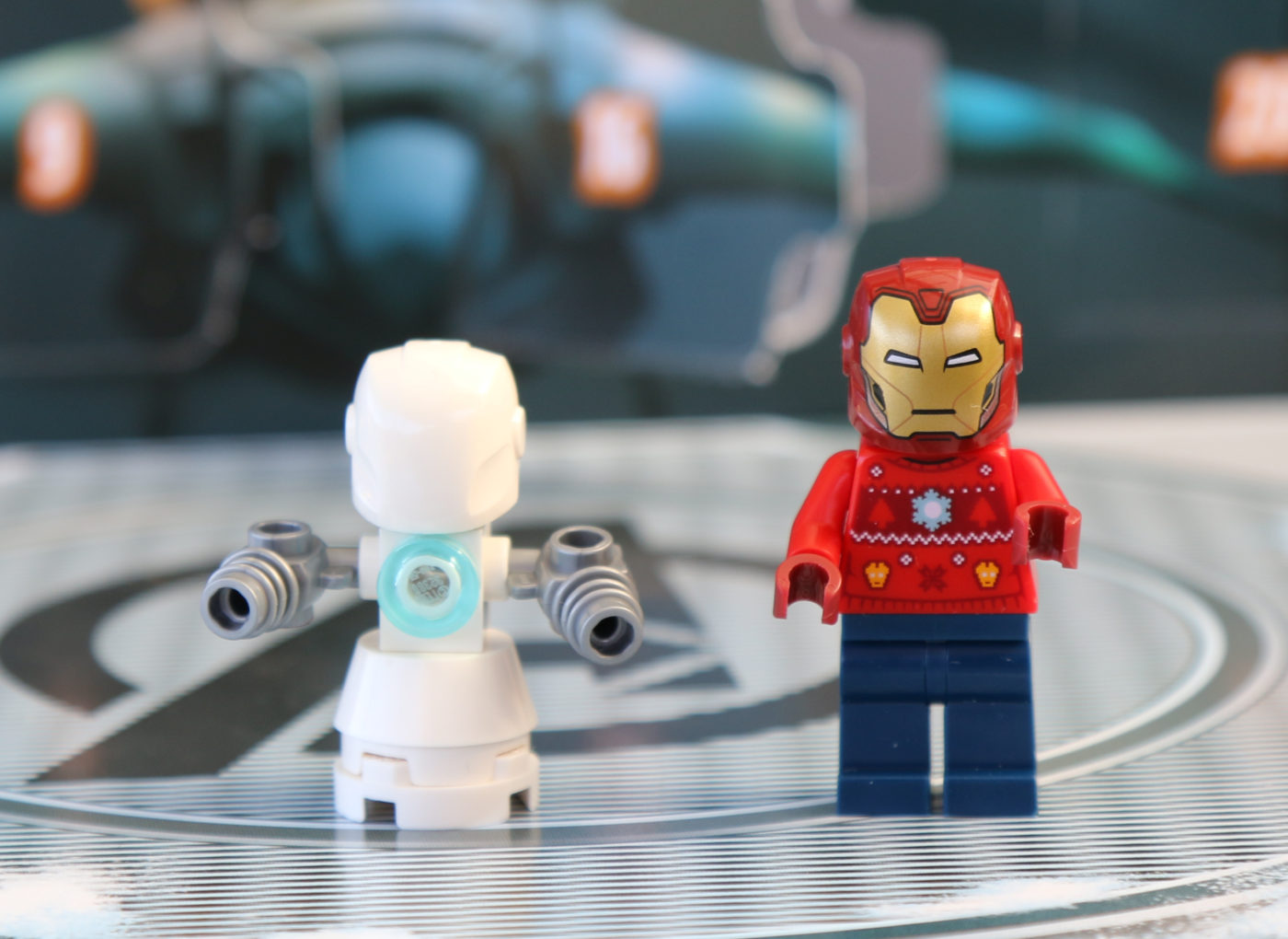 LEGO 2021 Marvel Advent Calendar Day 16 Iron Man Snowman