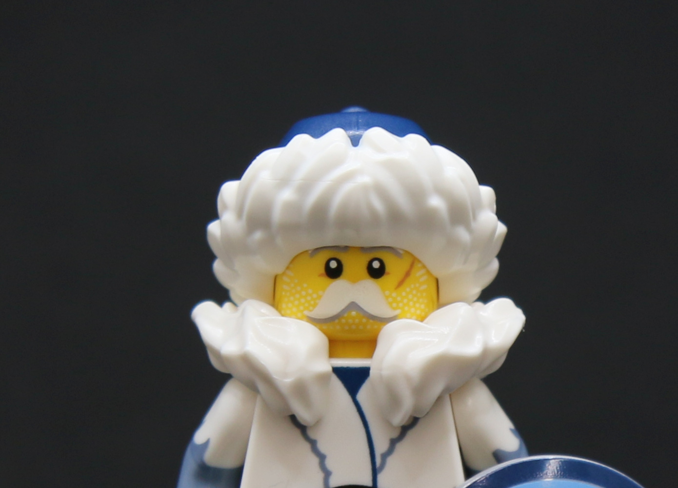 LEGO Minifigures Series 22 Snow Guardian Alt Face
