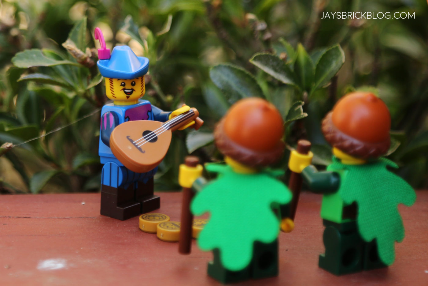 LEGO Minifigures Series 22 Troubador Serenading