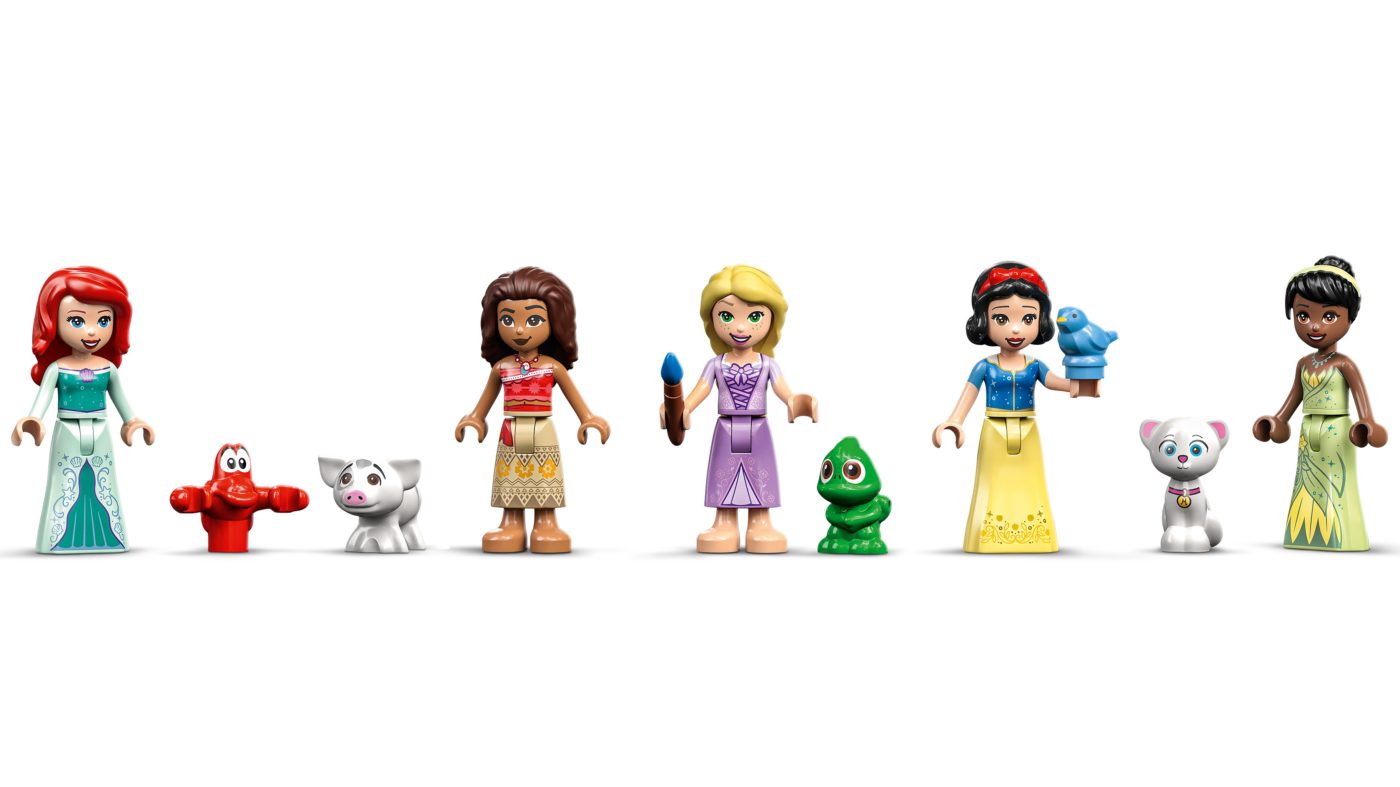First look at 43205 Ultimate Adventure Castle - it's full of LEGO Disney  Princesses! - Jay's Brick Blog