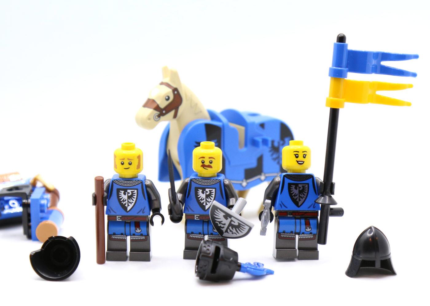 1 custom made to fit  lego minifigs Cape Royal Blue Castle Hobbit 