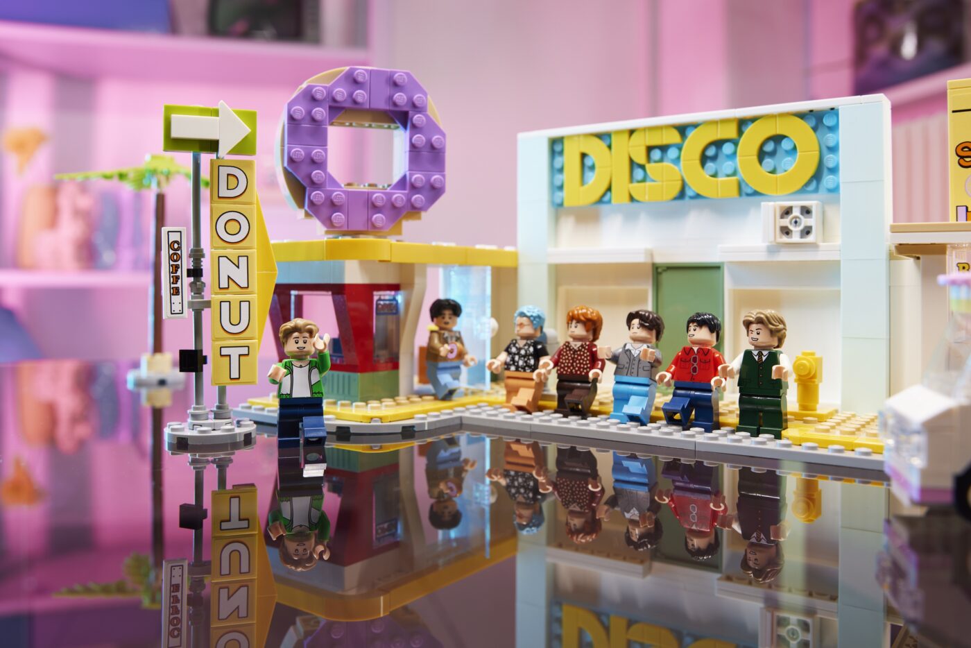 LEGO Ideas BTS Dynamite 21339 Model Kit for Adults, Gift Idea for BTS Fun  with 7 Minifigures of the Famous K-pop Band, Features RM, Jin, SUGA,  j-hope