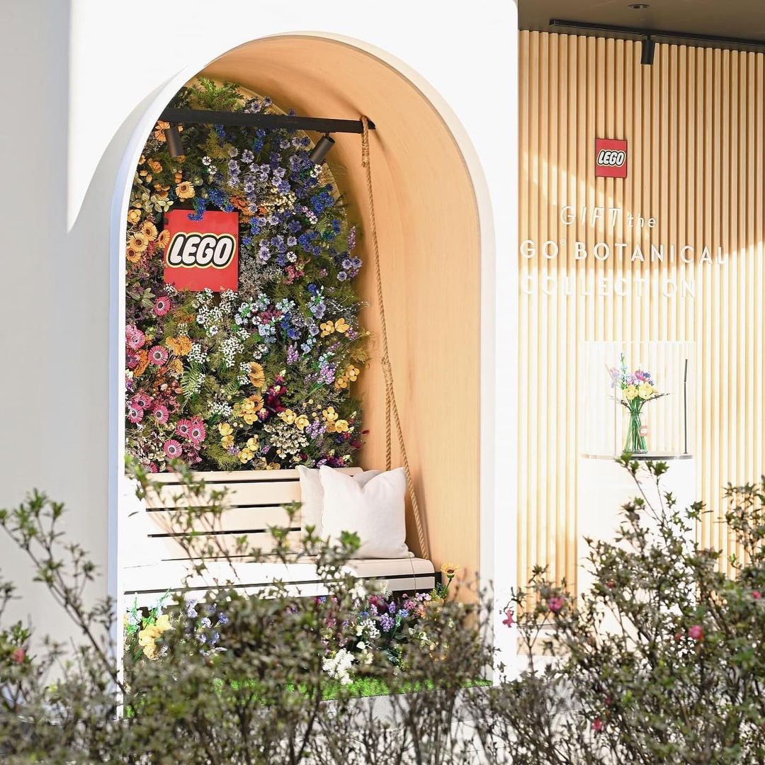 LEGO opened a pop-up Botanical Cafe in Taiwan showcasing the Botanical  Collection amidst real flowers - Jay's Brick Blog