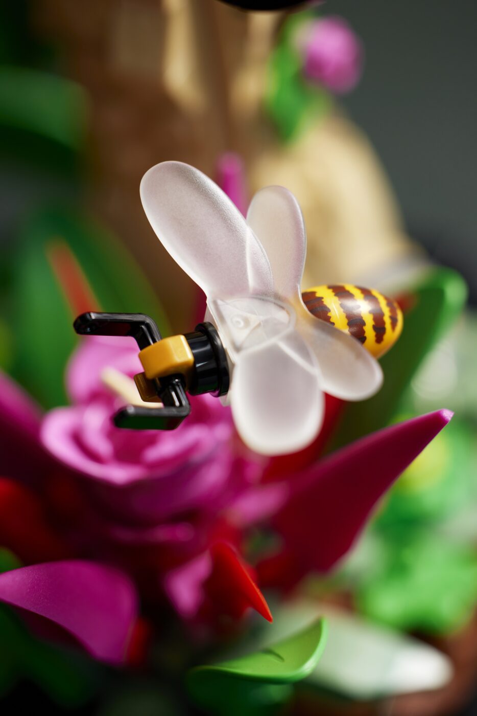 21342 LEGO Insect Collection Lifestyle Bee