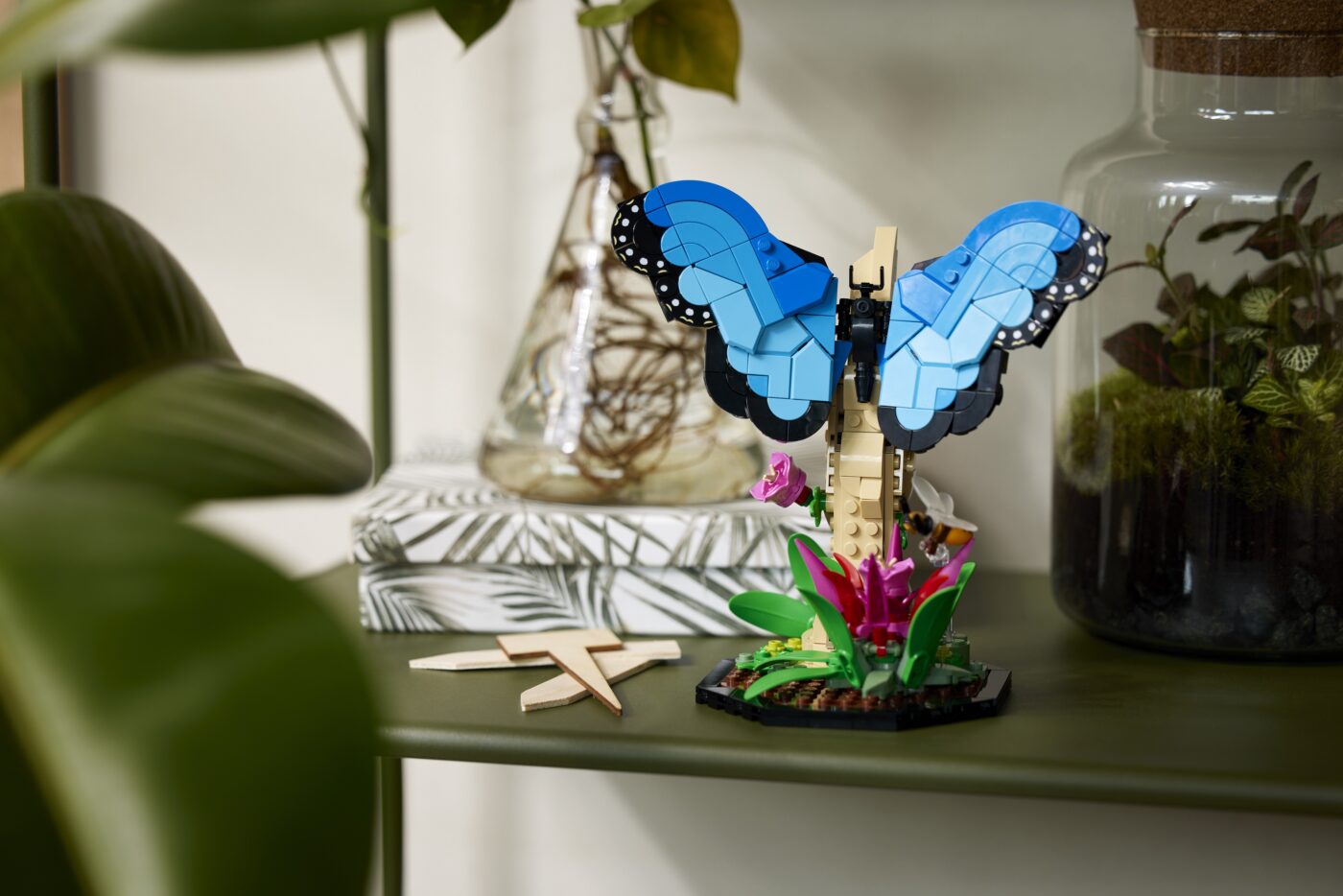21342 LEGO Insect Collection Lifestyle Blue Morpho Butterfly