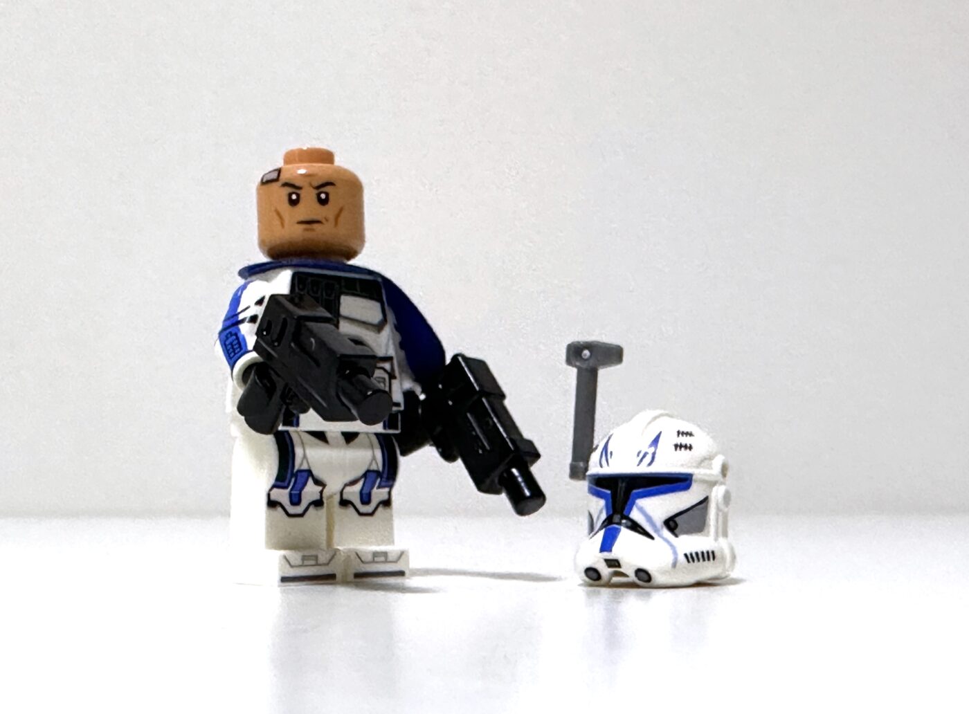A closer look at LEGO UCS Venator's exclusive Captain Rex and Admiral  Yularen minifigures - Jay's Brick Blog