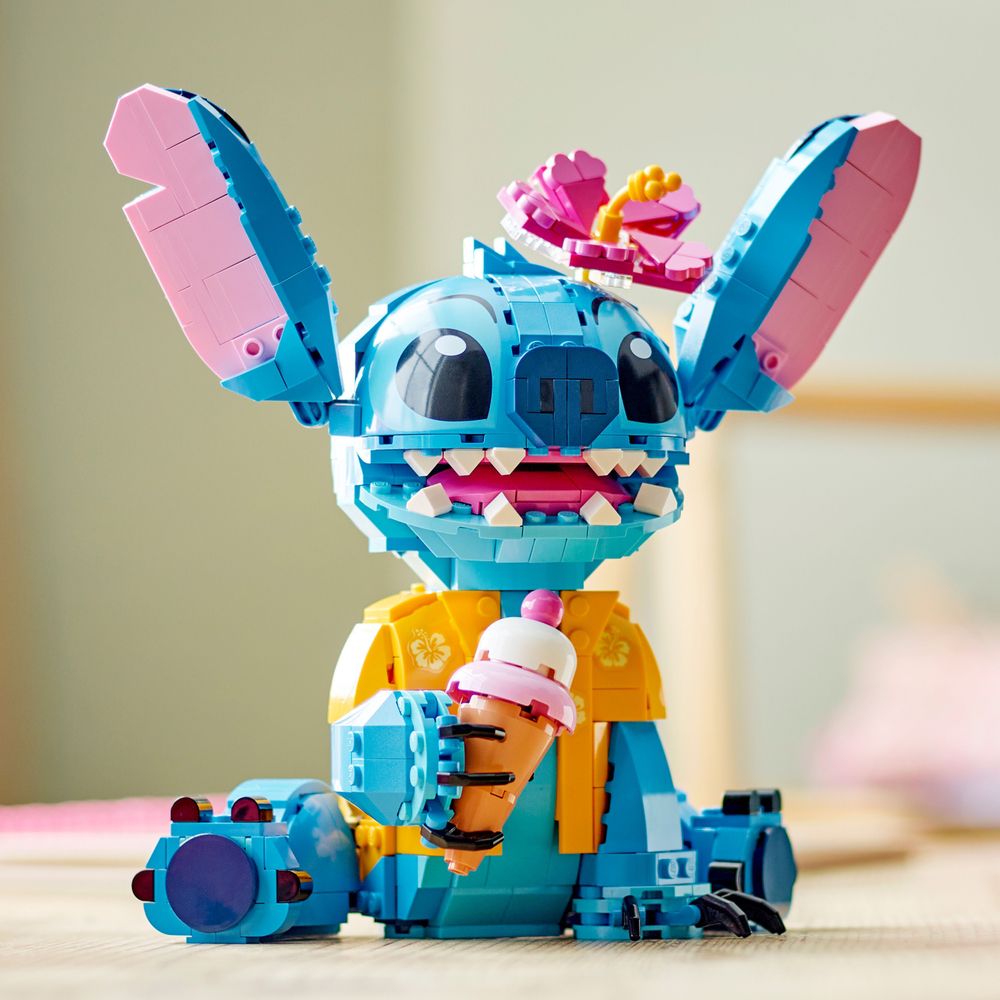 I made a Lilo to go with Stitch : r/lego